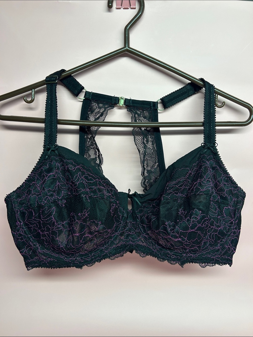 Ashley Graham black Lace Bra with Purple Floral Stitching size 40DD
